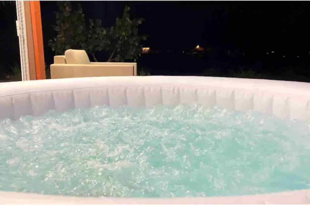 Cabana El Alamo Con Jacuzzi Βίλα Valle de Guadalupe Εξωτερικό φωτογραφία